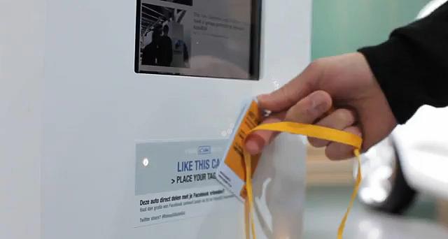 Renault RFID Facebook