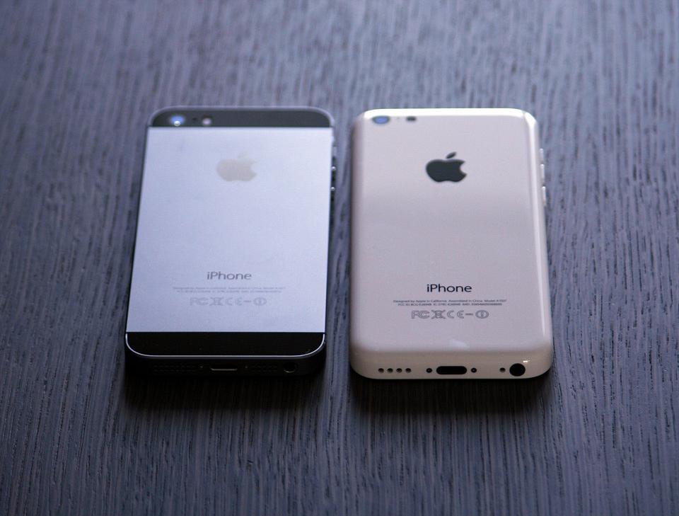 iPhone5C_vs_iPhone5S_Back
