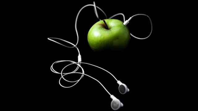 apple-headphones-01